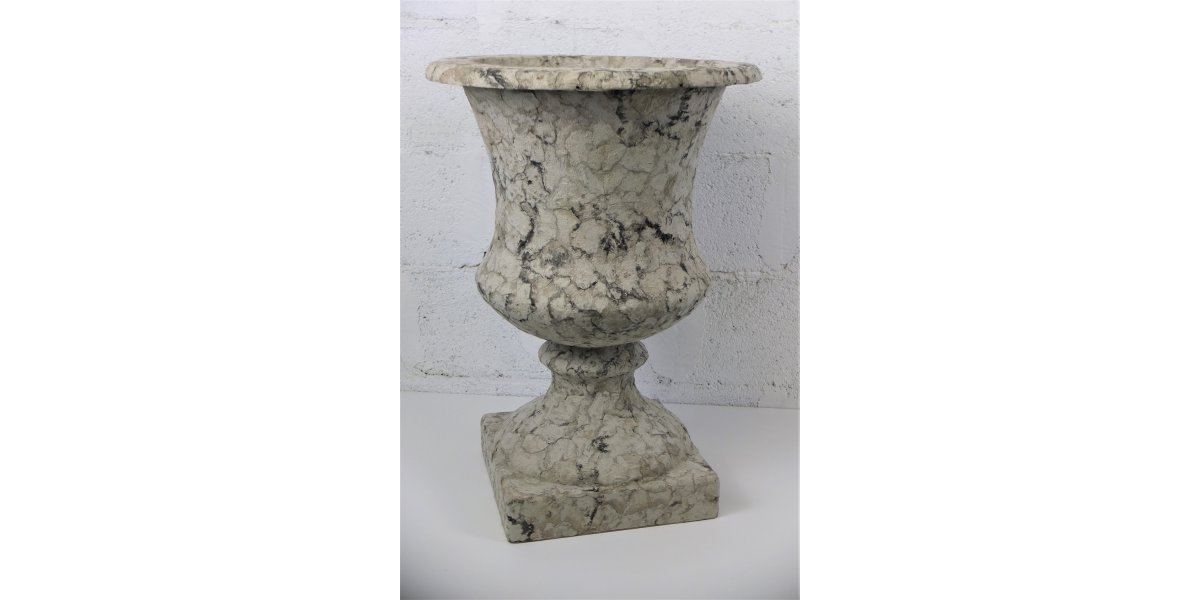 Re-Naissance /carton ondulé et carton-pâte/Sélection Triennale Internationale du Papier Musée Charmey Suisse