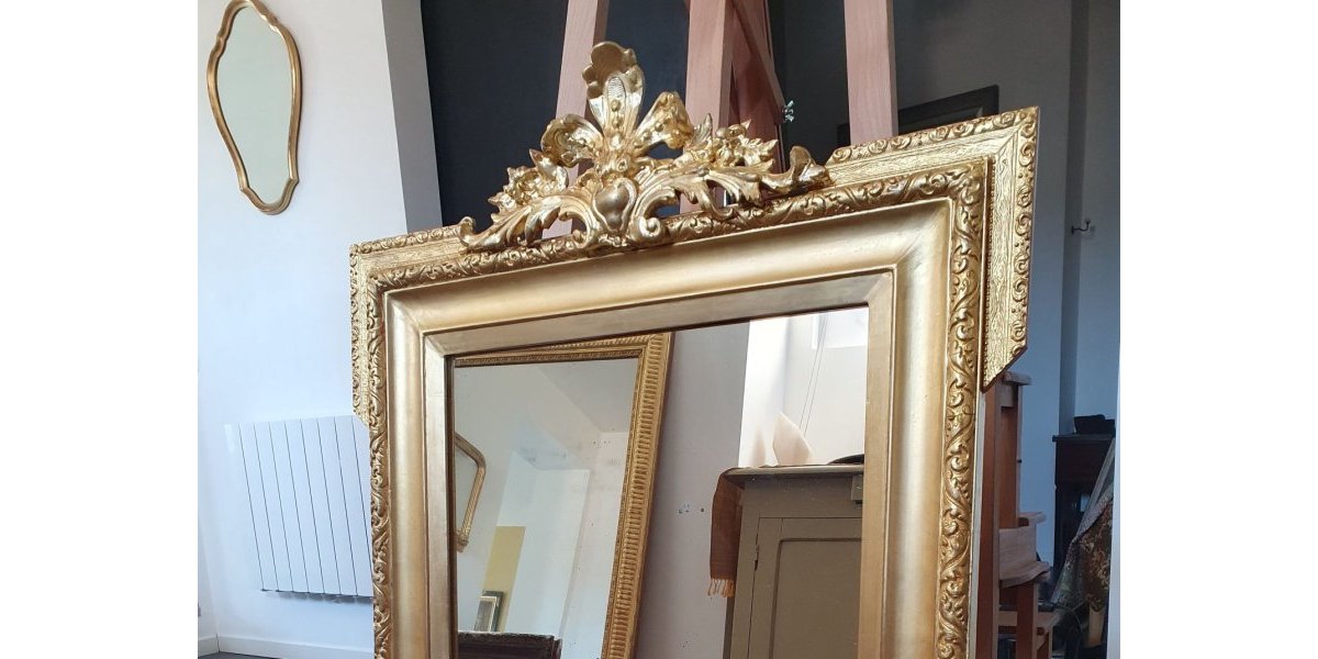 Miroir Louis XIV doré à la feuille