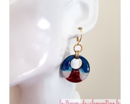 BOUCLE D’OREILLE DORMEUSE TRÈS CHIC BLEU, BLANC ROUGE MARBRÉ