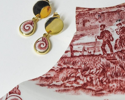 Boucles d’oreilles pendantes - porcelaine anglaise upcyclée - Grindley Staffordshire 