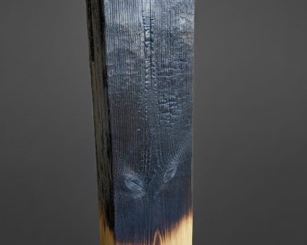 piedestal bois brûlé