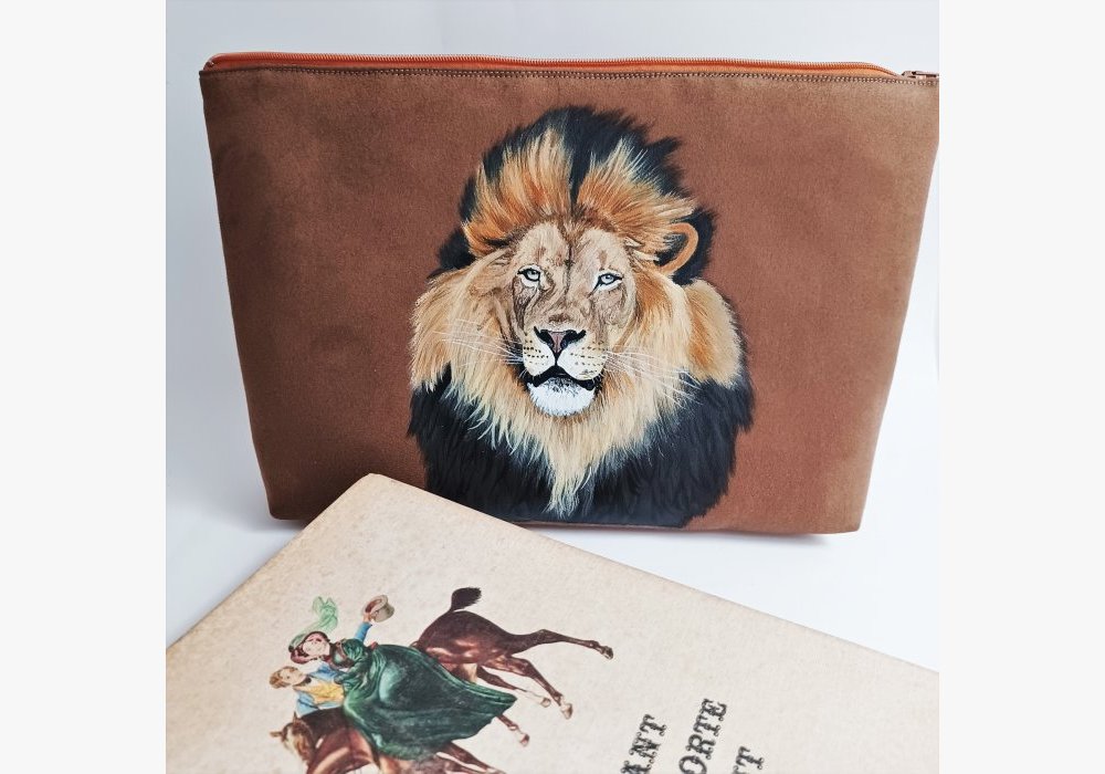 Pochette à livre lion peint main
