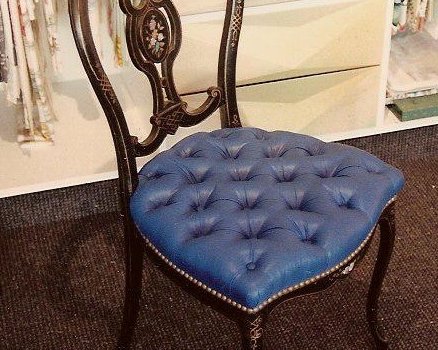 Chaise capitonnéeIndiquez le nom de l’objet