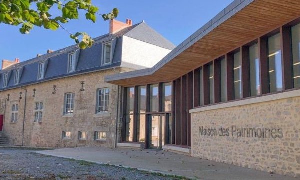  LOCATION D’ATELIER POUR ARTISTE(S)/ARTISAN(S) D’ART 
