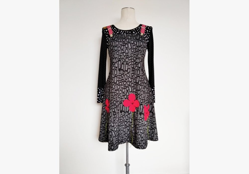 Robe FACTORY sur Tee-shirt DONA