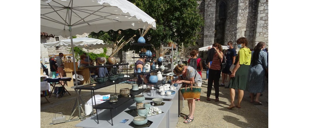 Marché aux potiers de PUJOLS