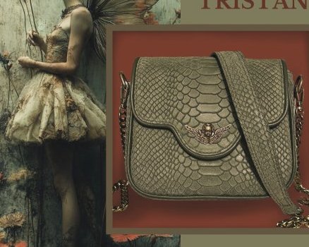 Modèle Iseult réalisé en cuir suédé texturé façon python kaki