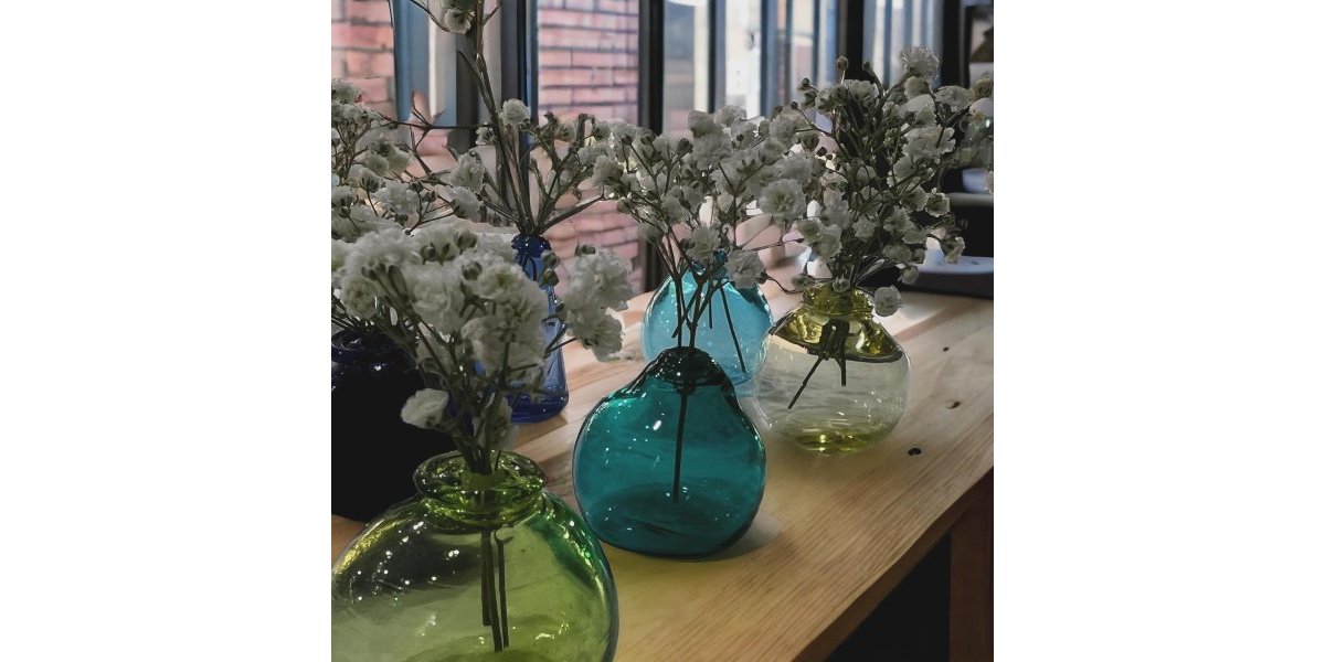 Mini vases en verre soufflés à pâquerettes