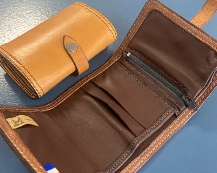 Porte-feuilles en cuir