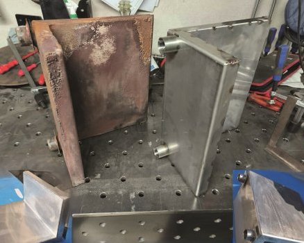 Réservoir d’eau pour ancienne cuisinière à fioul 