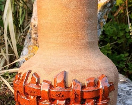 Vase avec tissage d’argile